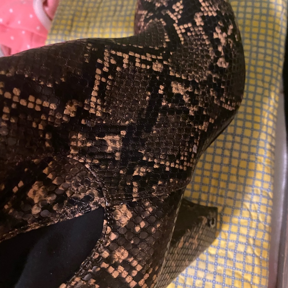 Women’s boot - Picture 5 of 6